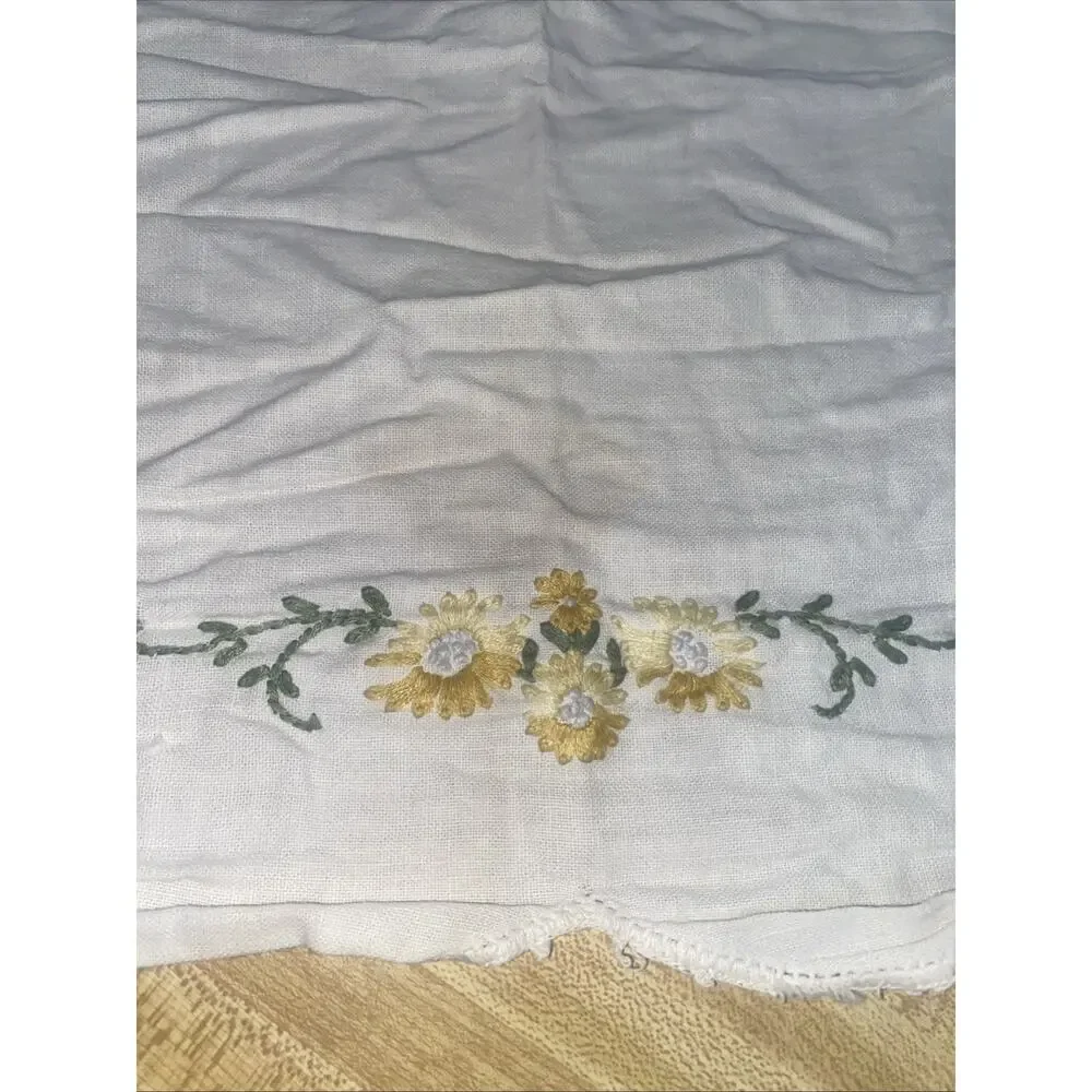 Vintage Yellow Floral Embroidered Linen Table Runner Dresser Lace Trim 41”x 18”